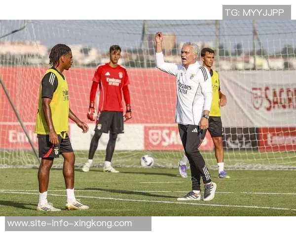 穆里尼奥在本菲卡葡萄牙杯赛中大胆变阵三中卫迎战对手