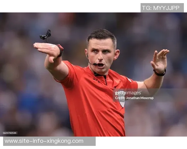 泰勒谈VAR制造完美预期悖论英超裁判工作之魅力 泰勒谈VAR制造完美预期悖论英超裁判工作之魅力