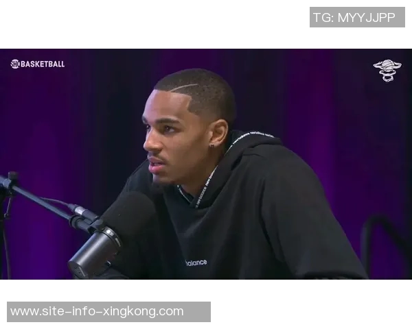 德章泰穆雷复出第二场表现抢眼上半场贡献9分5助攻3抢断精彩传球引关注